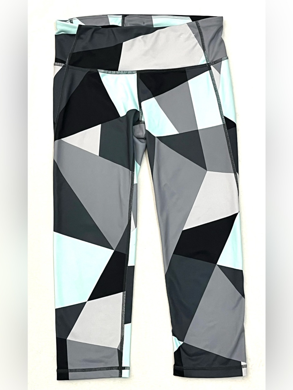 GapFit GFast Geometric Colorblock Capri Leggings Black Gray & Mint Women’s XS